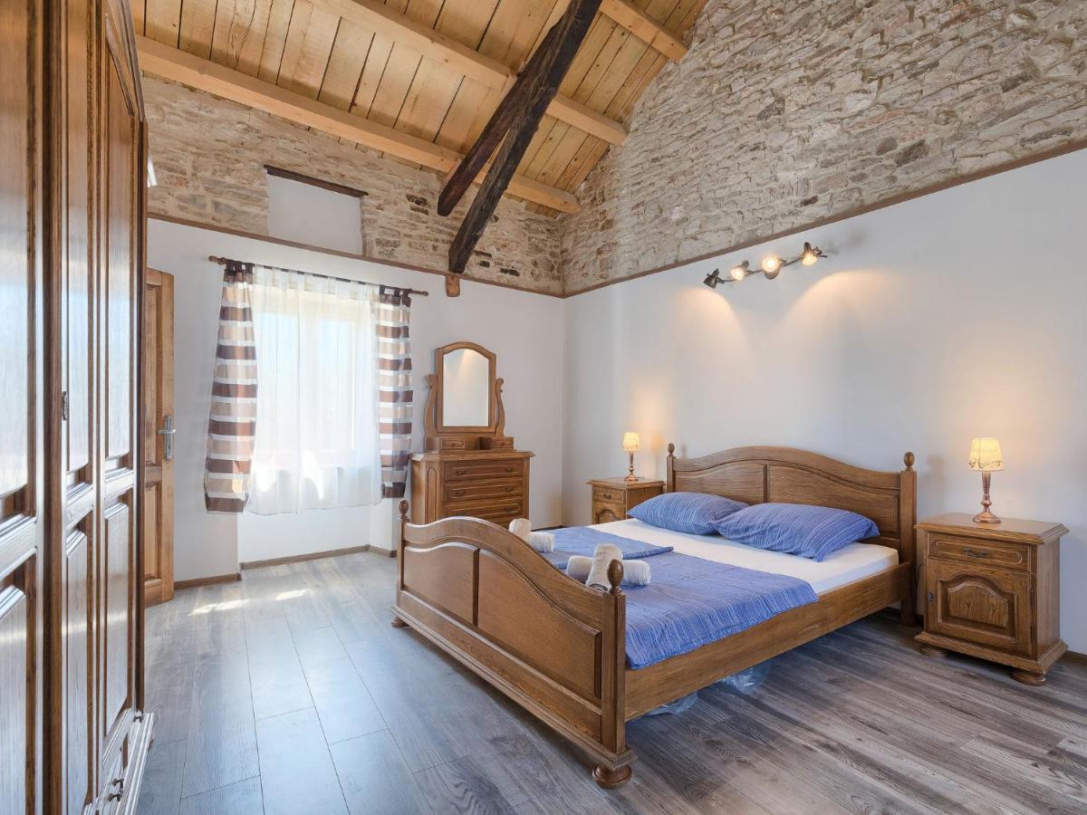 Holiday Home Evelina By Interhome Liznjan Bagian luar foto
