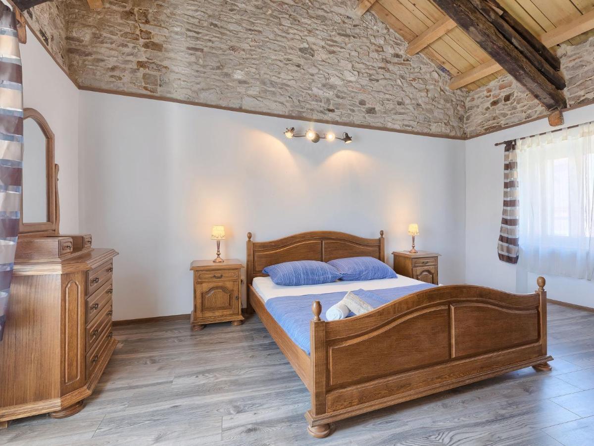 Holiday Home Evelina By Interhome Liznjan Bagian luar foto